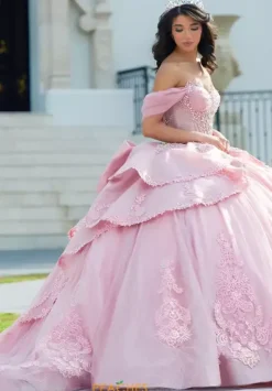 Sweet Sixteen|Plus Sized Quince Dresses^Amabella Q1054