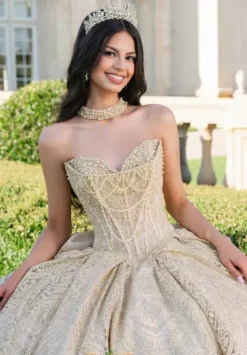 Sweet Sixteen^Amabella Q1085