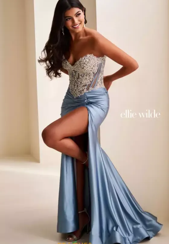 Fitted|Plus Size^Ellie Wilde EW37044