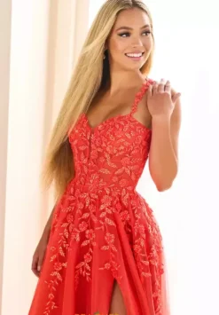 Long Dresses|Plus Sized Dresses^Ellie Wilde EW36046