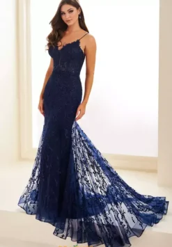 Fitted|Plus Size^Ellie Wilde EW35010