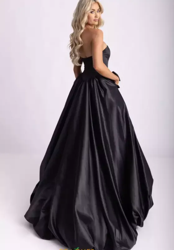 Sweet Sixteen|Plus Sized Dresses^Rachel Allan 71035