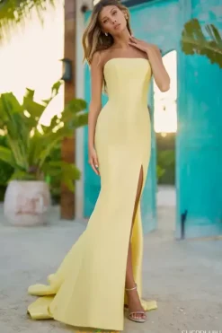 Plus Size Homecoming Dresses|Long Homecoming Dresses^Sherri Hill 51671