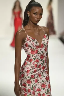 Mermaid|Fitted^Sherri Hill V Neckline Mermaid Dress 57720